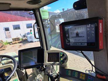 Preview: RS-Mount, fahrzeugspezifischer Handyhalter passend für FENDT 700 Vario com 1-3, 800 com 1-3, 400 com 1-3, Made in Germany